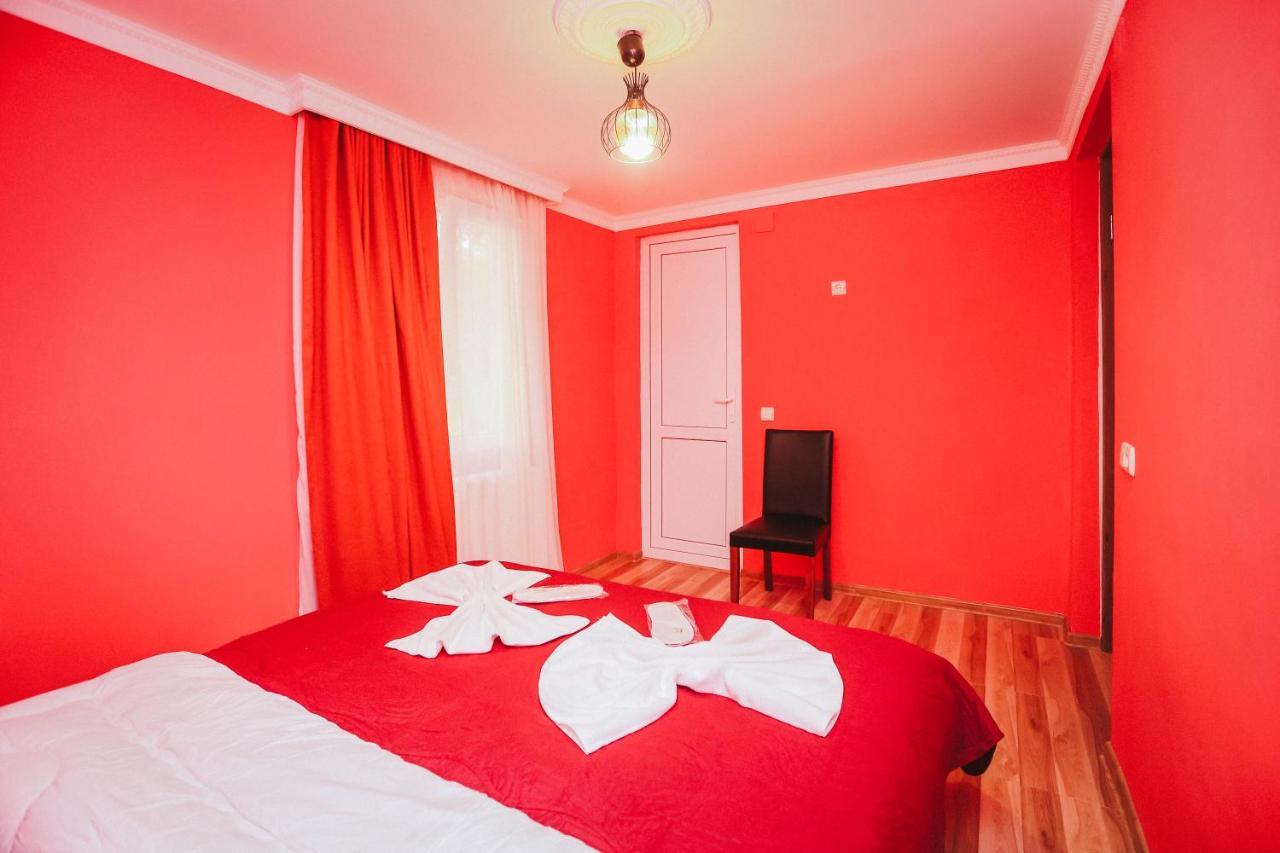 Bebo Babu Guest House Kutaisi Esterno foto